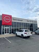 Tom Wood Nissan shop photo