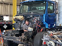 Guy's Truck & Tractor Service shop photo