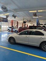 Landers Ford North shop photo