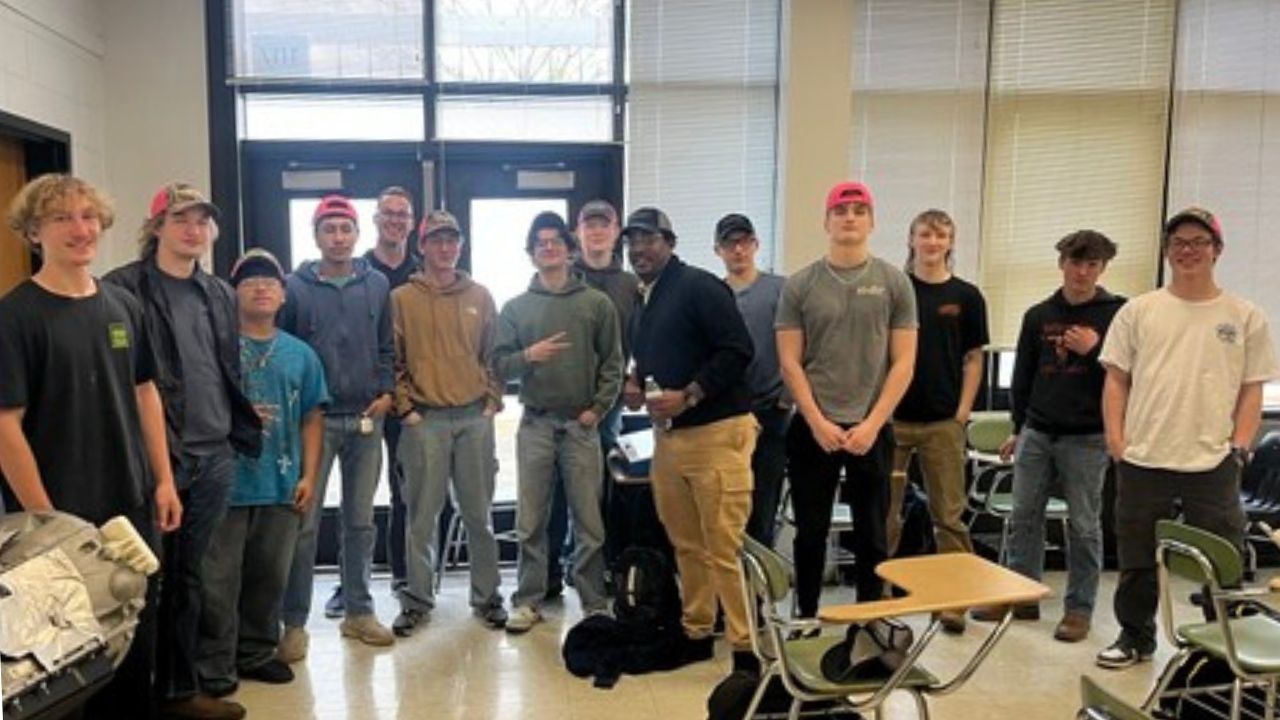 Ford employees visit auto program